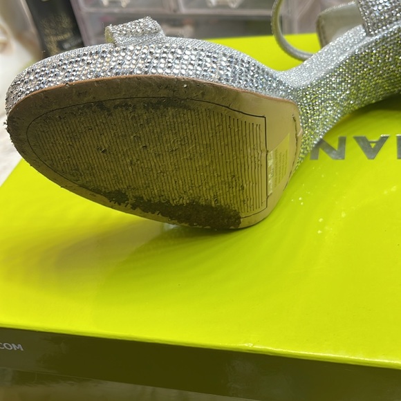 Gianni Bini Rosielynn Silver Heels - Picture 3 of 5